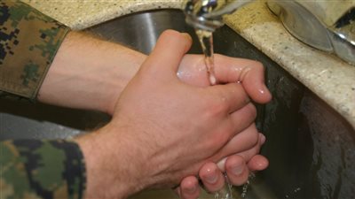 كم مرة يجب غسل اليدين يوميًا؟ وأهميته لصحة الجسم العامة