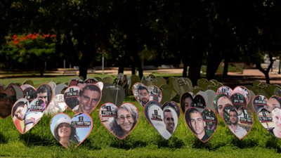 مسؤول إسرائيلي: لدينا 3 رهائن مصيرهم مجهول في قطاع غزة 