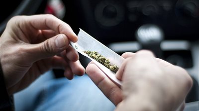 الحشيش خطر على القلب.. دراسة تكشف مخاطر التدخين وأنواعه