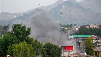 بعد مواجهه عسكرية.. انفجارات تهز مطار مدينة جامو في كشمير الهندية