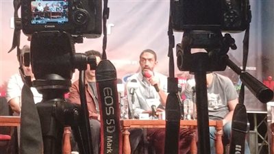 كان مُرهق.. خالد كمال يتحدث عن مشهده خطوبته فى فيلم 