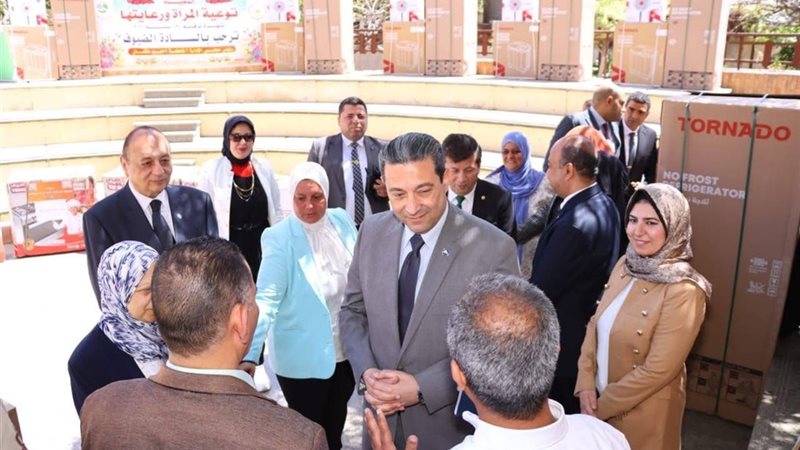 محافظ دمياط