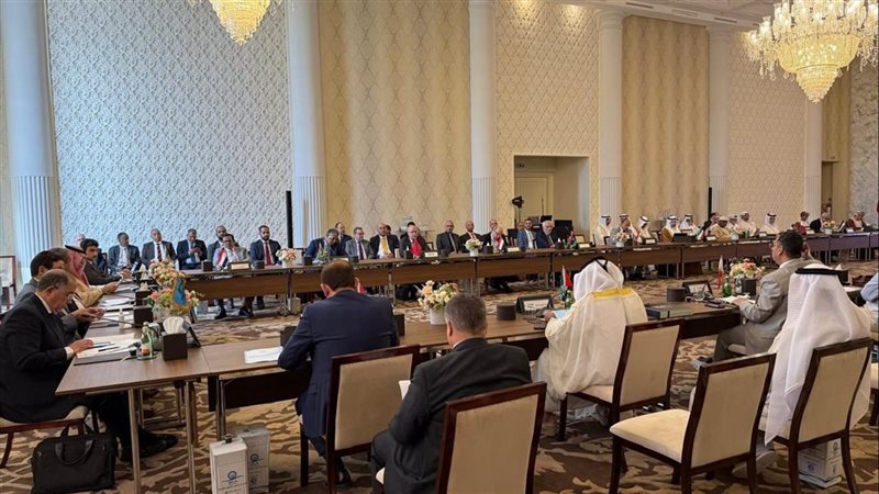 وزير الطيران خلال