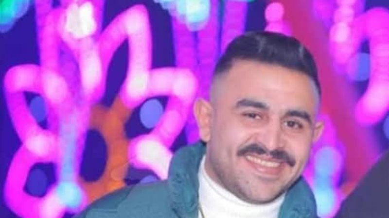 الشاب