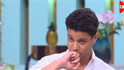 أحمد داش يُقبل خاتم الخطوبة ويعلن موعد زواجه |فيديو 