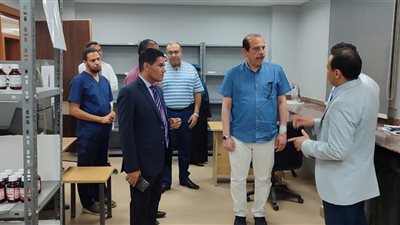 ابرزها نقل كاتب الصحة بالاقصر..نتائج زيارة نائب وزير الصحة بالأقصر