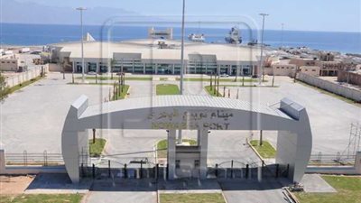 انتظام العمل بموانئ البحر الأحمر .. وتداول 24 ألف طن بضائع عامة ومتنوعة