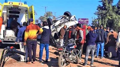 مصرع شخصين في حادث تصادم دراجة نارية بسيارة نقل بطريق بورسعيد الإسماعيلية