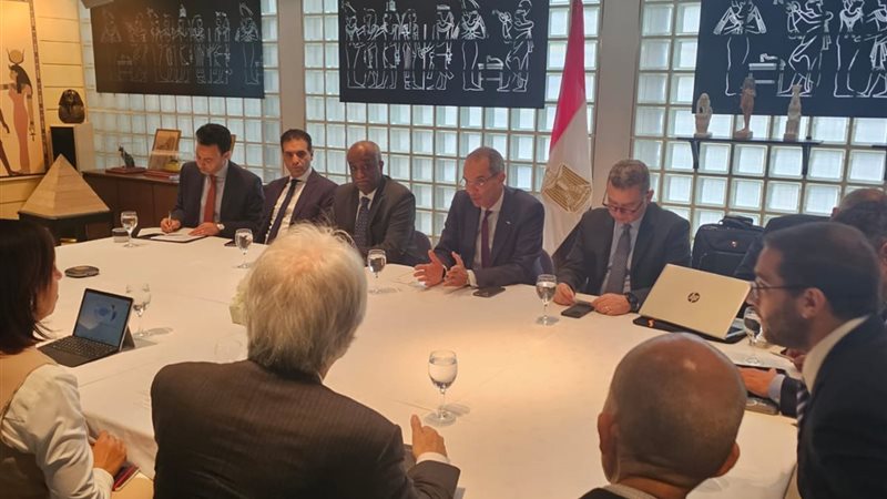 وزير الاتصالات