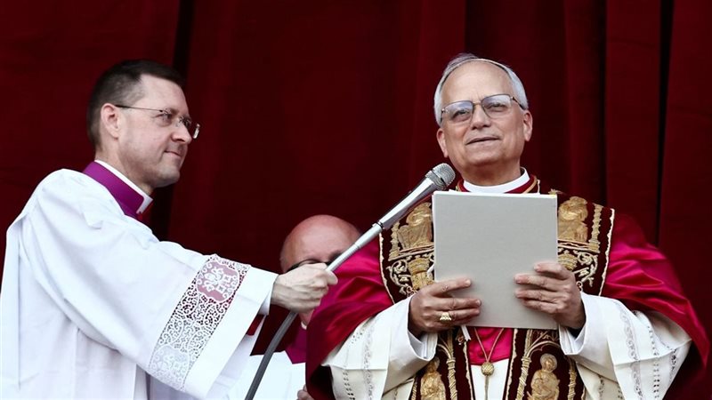 البابا ليو الرابع