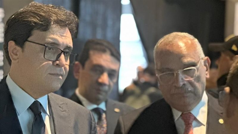 وزير الثقافة يشهد