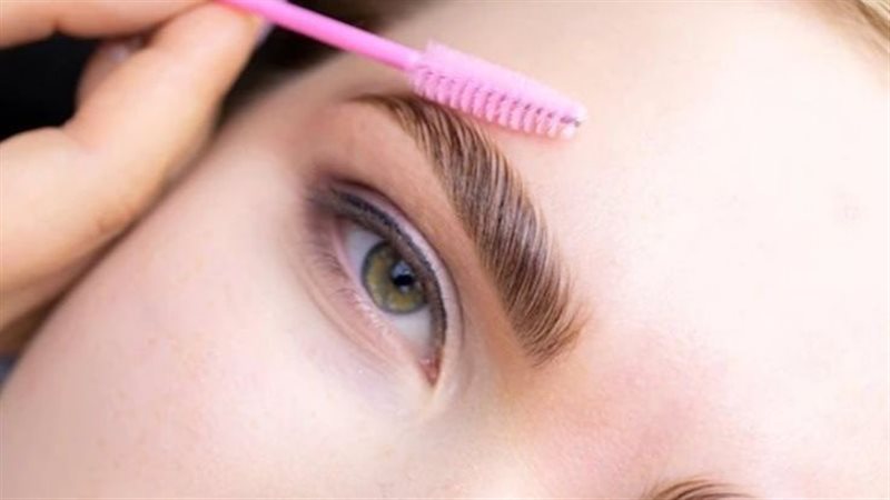 زراعة شعر الحاجبين