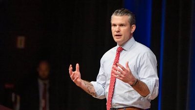 هيجسيث يلغي زيارة لإسرائيل لمرافقة ترامب في جولته الشرق أوسطية 