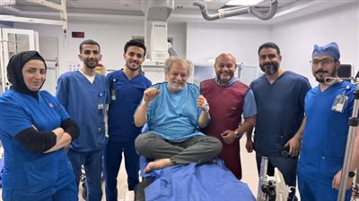 أشرف فايق يطمئن جمهوره بعد خضوعه لعملية تركيب دعامتين في القلب