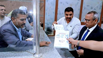 سكرتير مساعد سوهاج يتفقد المراكز التكنولوجية لخدمة المواطنين