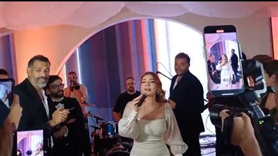 بعد إصابتها بتشنجات في الوجه..أصالة نصري تظهر في حفل زفاف نجل شقيقتها