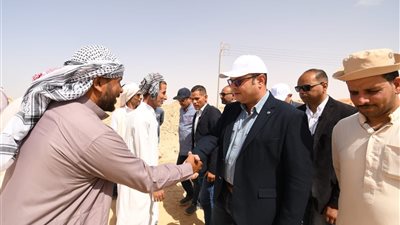 وزير الإسكان يبدأ جولة لمشروعات الساحل الشمالي الغربي ويتفقد رأس الحكمة