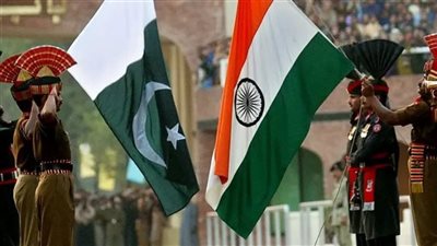 خبير شؤون آسيوية: الولايات المتحدة تقف وراء تأجيج الصراع بين الهند وباكستان