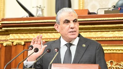 رئيس قوي عاملة النواب:قمة 