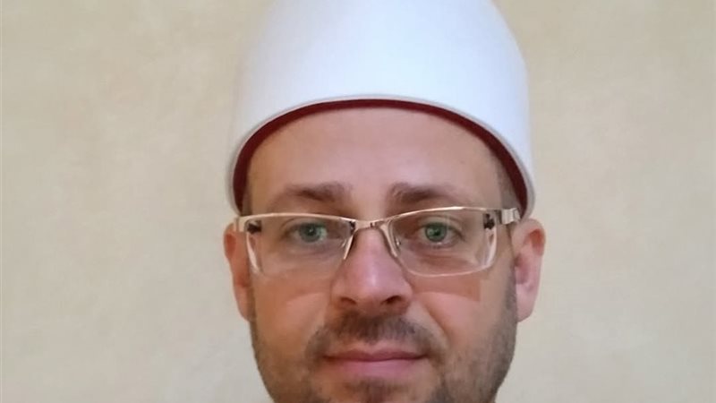 الدكتور أسامة فخري