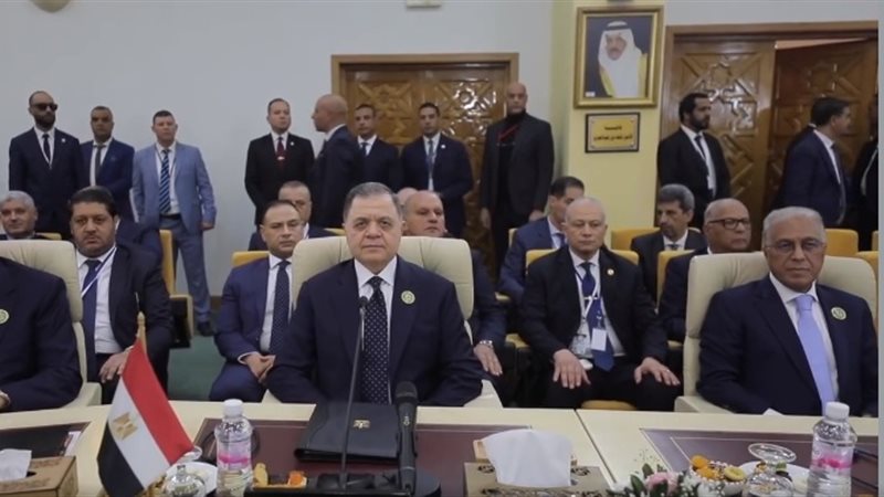وزير الداخلية أثناء