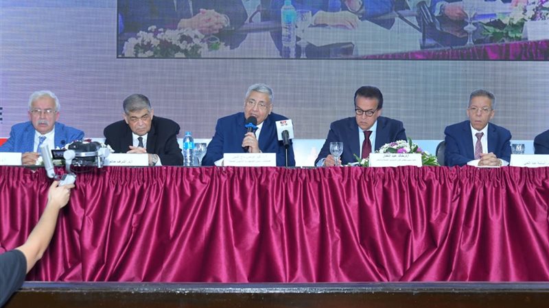 الدكتور أشرف حاتم