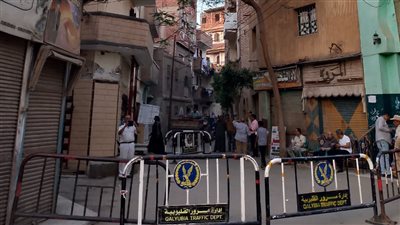 حفاظا على الأرواح.. إخلاء مبنى آيل للسقوط في أرمنت بالأقصر