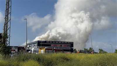 سحابة كلور سامة تُرعب سكان برشلونة.. والسلطات تفرض الطوارئ