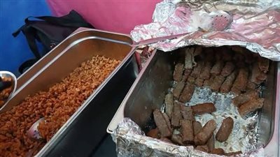 من فكرة بسيطة إلى قرار وزارى..  بالصور قصة تعميم الوجبات الساخنة في المدارس 