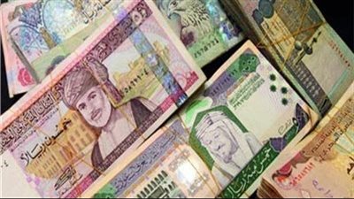 استقرار طفيف في أسعار العملات العربية أمام الجنيه المصري في تعاملات اليوم