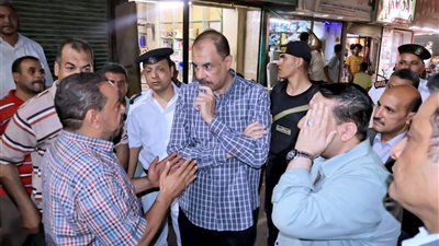 محافظ سوهاج يواصل جولاته الميدانية لمتابعة انضباط الشوارع والأسواق 