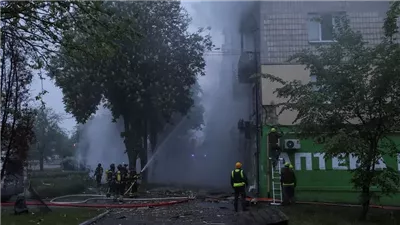 ضرب أوكرانيا بـ 100 طائرة مسيرة بعد ساعات من قرار وقف إطلاق النار الروسي