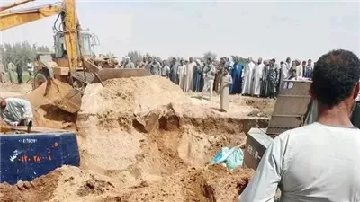 كانوا بيحفروا في الرمل.. شهود عيان يروون تفاصيل انهيار بئر على 7 عمال بالمنيا