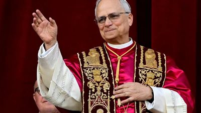 بابا الفاتيكان الجديد يطالب بوقف إطلاق النار فى قطاع غزة