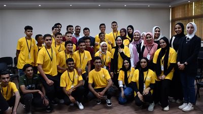 وزير الشباب والرياضة يتابع فعاليات البرنامج التوعوي 