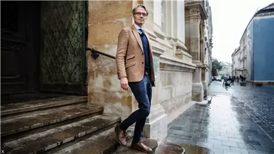 في أقل من 24 ساعة.. فضيحة صور تطيح بـ مستشار الأمن القومي السويدي الجديد