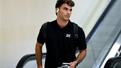 زيزو في التتش .. صراع تسويقي بين 3 شركات على تقديم صفقة الأهلي |خاص