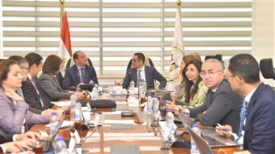 إطلاق منصة رقمية موحدة وتبسيط الإجراءات أبرز محاور لقاء وزيرا الاستثمار 