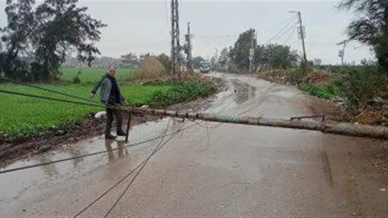 سقوط عمود إنارة ارشيفية