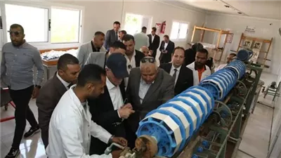 محافظ الوادي الجديد ومستشار رئيس الجمهورية يتفقدان مشروعات الاستثمار الزراعي