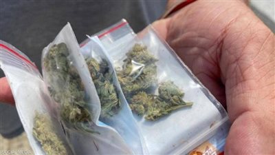 شهرته الملك.. ضبط مسجل خطر بحوزته 25 كيس استروكس بالفيوم 