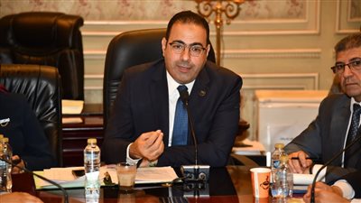 رئيس شباب النواب يطمئن علي بعثة الأهلي المشاركة في كأس العالم للأندية 