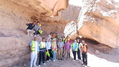 زيارات ميدانية لطلاب بني سويف الأهلية لمنطقتي الزعفرانة والعين السخنة 