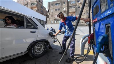 2000 جنيه تعويض لضحايا البنزين المغشوش.. من المُستحق وكيف تحصل عليه؟ (تفاصيل)