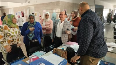 زيارة مفاجئة لرئيس قطاع الشؤون الصحية بالقاهرة لمركزي 