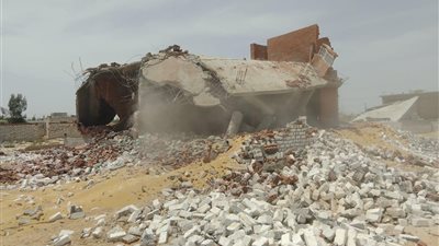 في الموجه 26.. إزالة 10 حالا تعدي بمركز ومدينة الإسماعيلية 