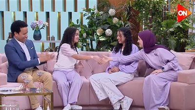 سامح حسين وعائلته في ضيافة منى الشاذلي الجمعة القادمة