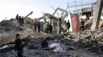 ليلة دامية: 15 شهيدا جراء غارة إسرائيلية على مدرسة للنازحين