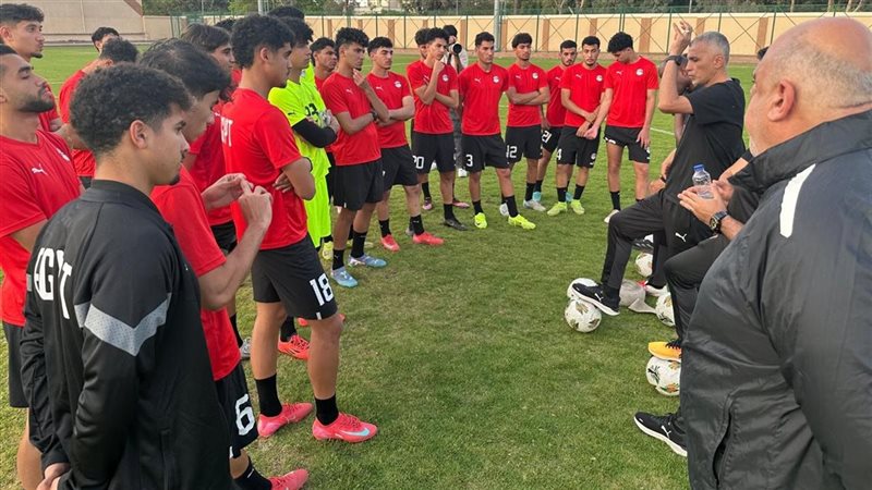 جلسة بين أسامة نبيه