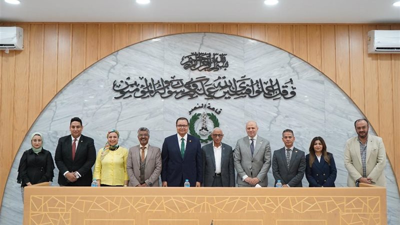 رئيس هيئة الاعتماد